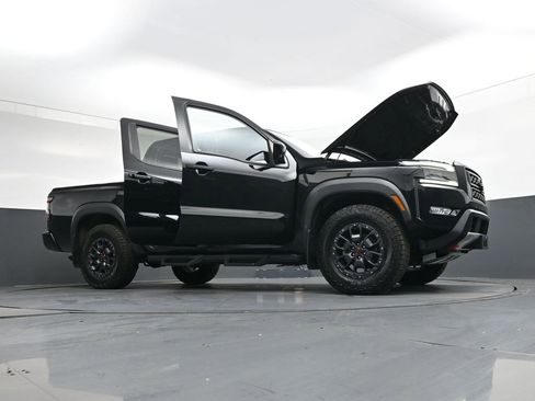 Used 2022 Nissan Frontier PRO-4X w/ Pro-4X Premium Package image 47