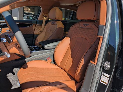 New 2025 Bentley Flying Spur Plug-In Hybrid AWD/4WD image 2