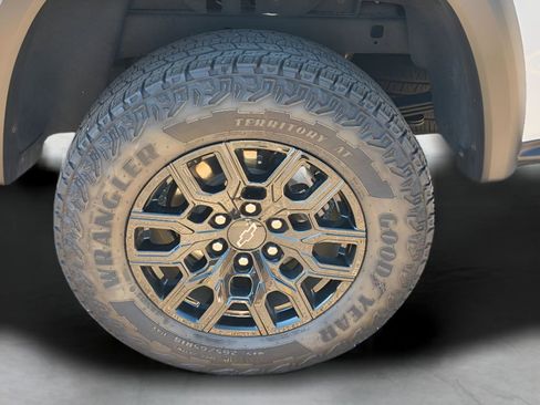 Used 2024 Chevrolet Colorado Trail Boss AWD/4WD image 3
