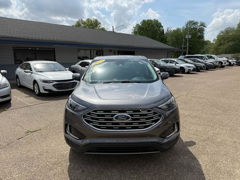 Used 2024 Ford Edge Titanium AWD/4WD image 2