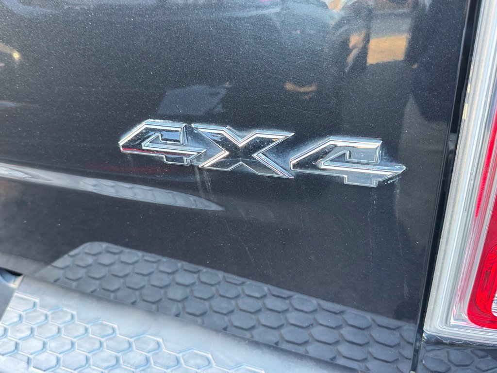 Used 2016 RAM 1500 Laramie w/ Convenience Group AWD/4WD image 12