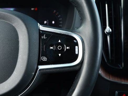 Used 2023 Volvo XC60 B5 Plus FWD image 14