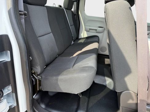 Used 2012 Chevrolet Silverado 1500 W/T image 9