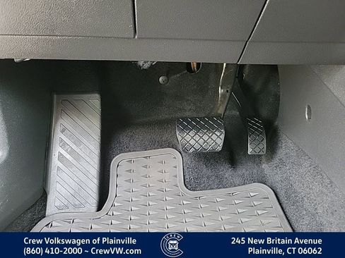 Used 2022 Volkswagen Taos SE w/ Driver Assistance Package image 43