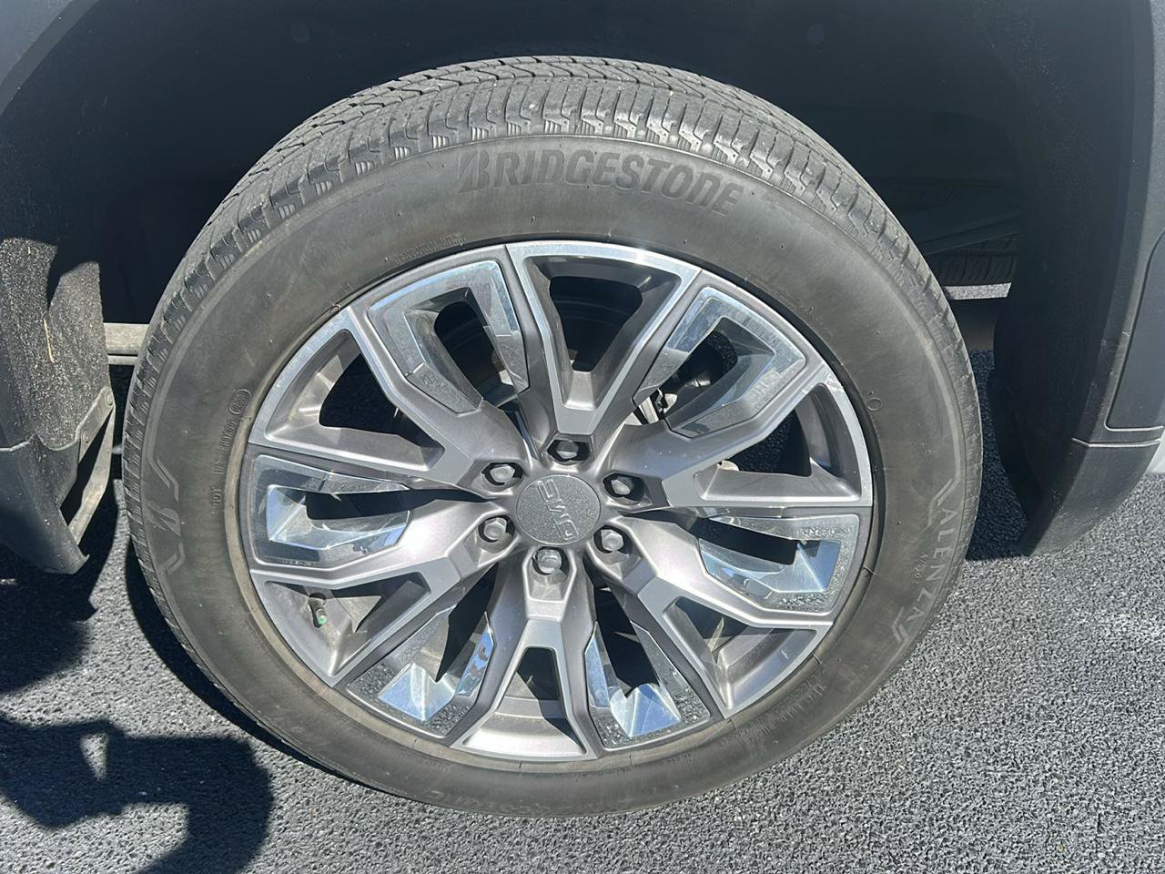 Used 2024 GMC Sierra 1500 Denali w/ Denali Reserve Package AWD/4WD image 9