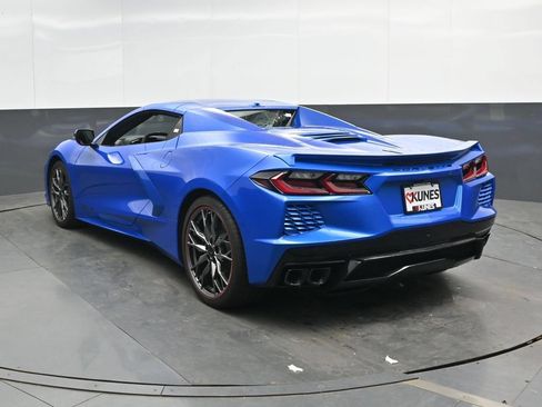 Used 2024 Chevrolet Corvette Stingray Premium Conv w/ Stealth Interior Trim Package RWD image 9