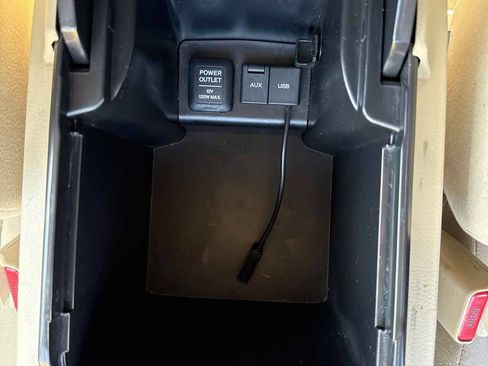 Used 2012 Honda Accord LX image 33