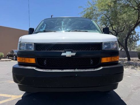 Used 2021 Chevrolet Express 2500 RWD image 8