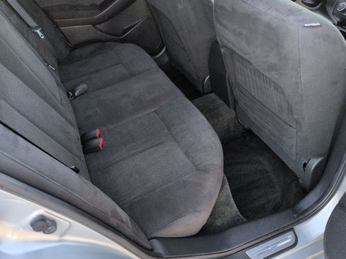 Used 2010 Nissan Altima 2.5 S FWD image 18