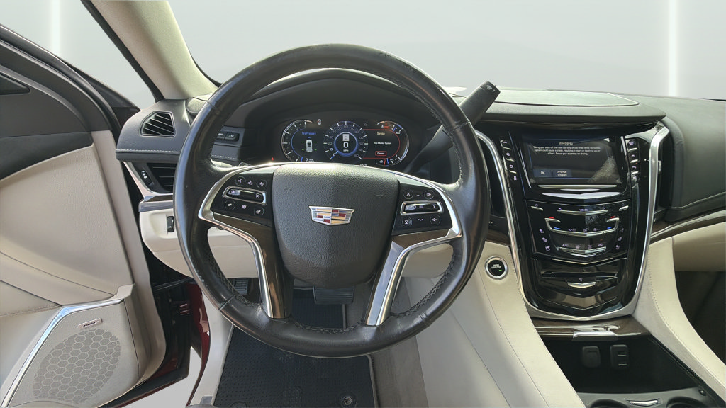 Used 2020 Cadillac Escalade Luxury RWD image 13