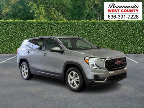Used 2024 GMC Terrain SLE AWD/4WD image 1