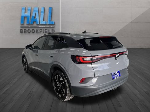 Used 2022 Volkswagen ID.4 Pro image 3