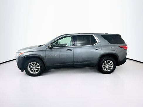 Used 2019 Chevrolet Traverse LS FWD image 4