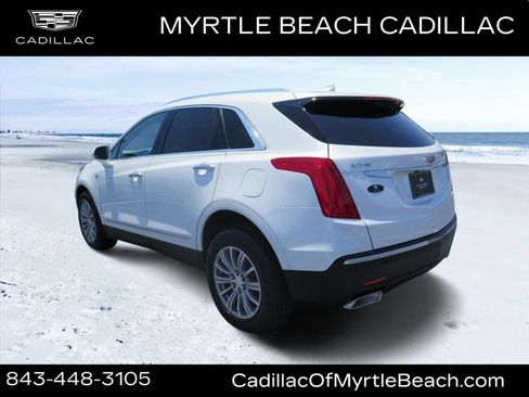 Used 2018 Cadillac XT5 Luxury w/ Driver Awareness Package FWD image 5