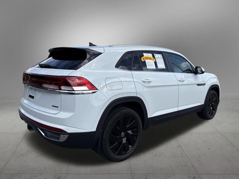 Used 2025 Volkswagen Atlas Cross Sport SE w/ Panoramic Sunroof Package AWD/4WD image 4