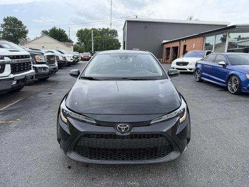 Used 2020 Toyota Corolla LE FWD image 2