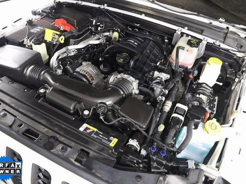 Used 2023 Jeep Gladiator Mojave w/ Cold Weather Group image 18