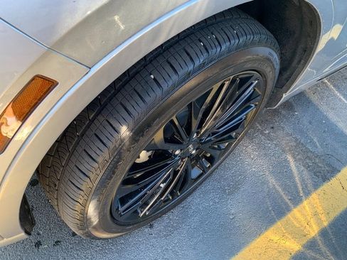 Used 2024 Lincoln Corsair AWD w/ Equipment Group 101A image 2