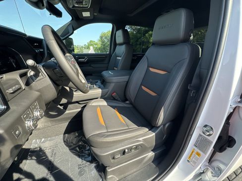 New 2026 GMC Sierra 3500 AT4 w/ AT4 Premium Plus Package AWD/4WD image 13