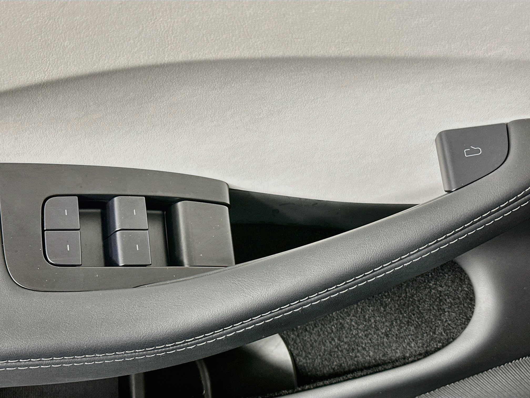 Used 2025 Tesla Model 3 Long Range RWD image 15