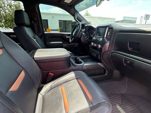 Used 2023 GMC Sierra 2500 AT4 w/ AT4 Preferred Package AWD/4WD image 13