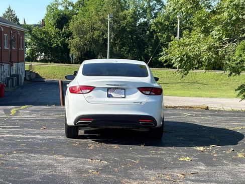 Used 2016 Chrysler 200 S w/ Comfort Group FWD image 5