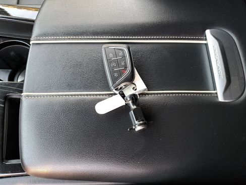 Used 2023 Cadillac Escalade ESV Sport AWD/4WD image 41