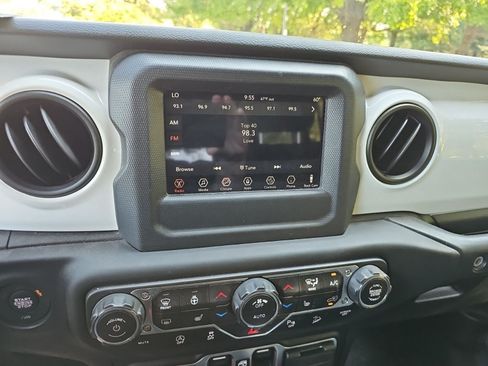 Used 2021 Jeep Wrangler Unlimited Sport AWD/4WD image 21