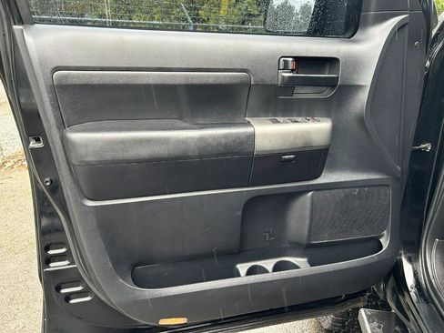 Used 2010 Toyota Tundra 4x4 Double Cab image 11