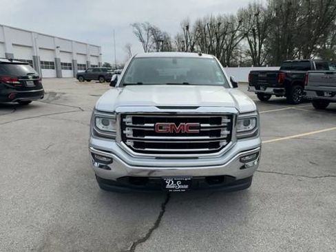 Used 2018 GMC Sierra 1500 SLT w/ SLT Premium Package image 3