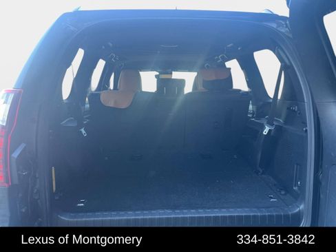 Used 2022 Lexus GX 460 image 23