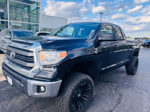 Used 2014 Toyota Tundra SR5 w/ SR5 Upgrade Package RWD image 2