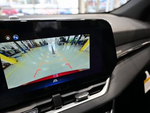 New 2026 Chevrolet Equinox LT image 16