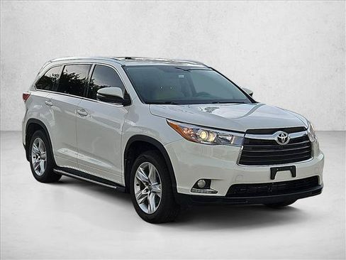 Used 2016 Toyota Highlander Limited FWD image 3