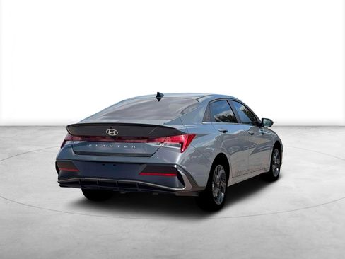 New 2026 Hyundai Elantra SEL Sport Premium FWD image 7