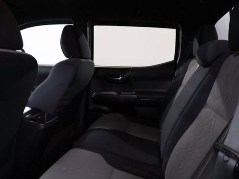 Certified 2023 Toyota Tacoma TRD Sport image 31