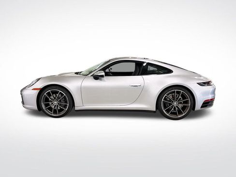 Used 2022 Porsche 911 Carrera image 2
