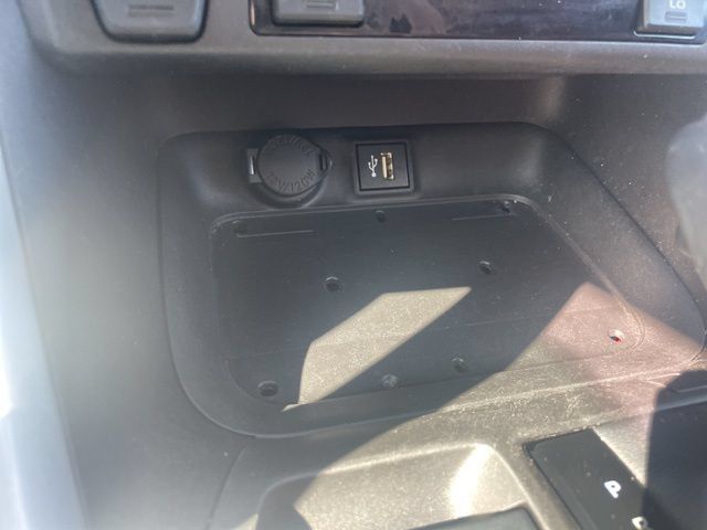 Used 2023 Toyota RAV4 XLE Premium AWD/4WD image 28