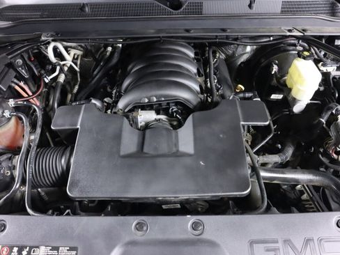 Used 2018 GMC Yukon XL Denali image 48