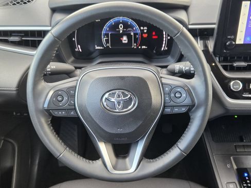 Used 2026 Toyota Corolla Cross LE FWD image 15