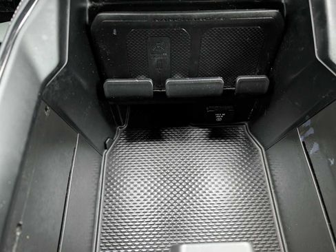 Used 2022 RAM 3500 Limited image 32