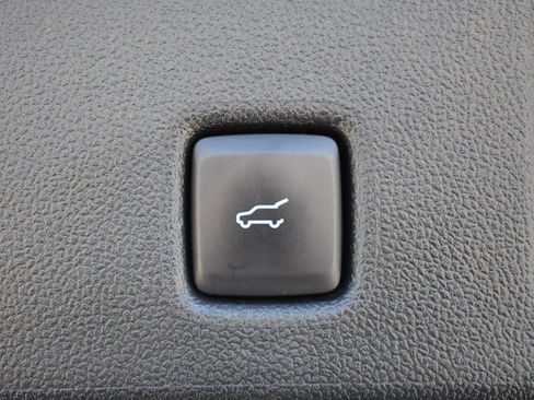 Used 2024 Ford Escape Platinum image 18