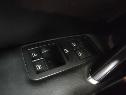 Used 2019 Volkswagen Passat Wolfsburg Edition FWD image 27