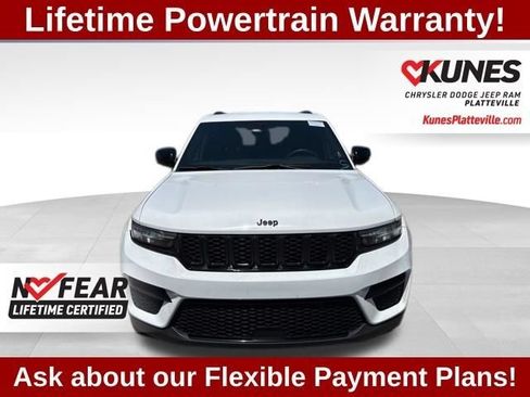 Used 2024 Jeep Grand Cherokee Altitude AWD/4WD image 5