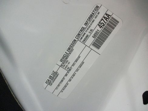 Used 2022 Jeep Grand Cherokee Limited image 32