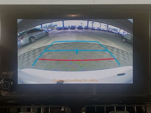 Used 2025 Toyota Corolla LE FWD image 22