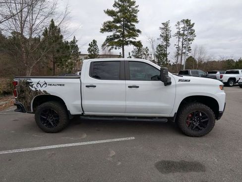 Used 2021 Chevrolet Silverado 1500 Custom Trail Boss w/ Realtree Special Edition image 2