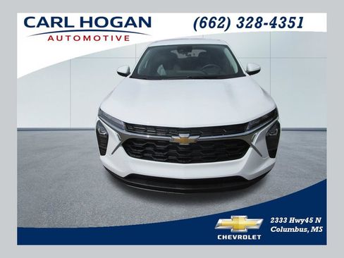 New 2026 Chevrolet Trax LS w/ LS Convenience Package FWD image 1