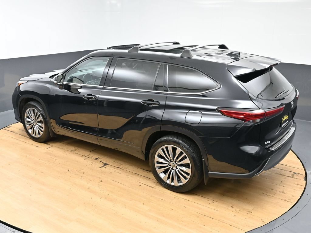 Used 2022 Toyota Highlander Platinum AWD/4WD image 51