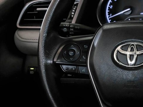 Used 2019 Toyota Camry LE FWD image 16